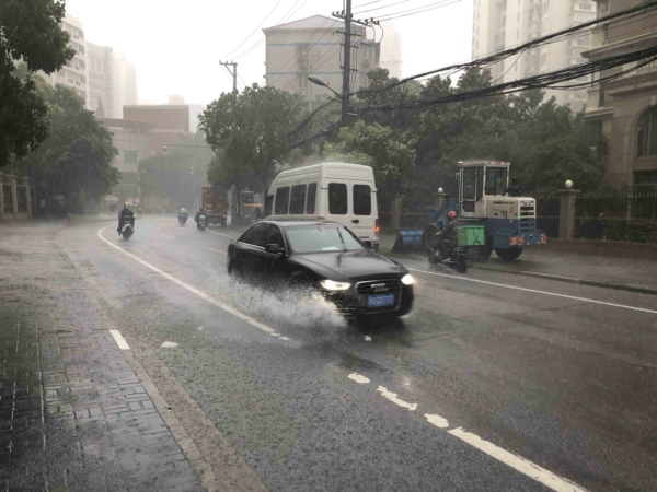安徽遭遇大暴雨，土壤墑情持續(xù)過多